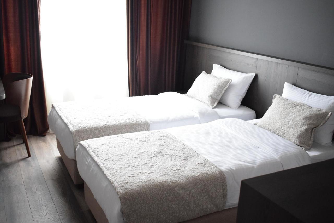 Hotel Ub Business & Wellness Ub Экстерьер фото