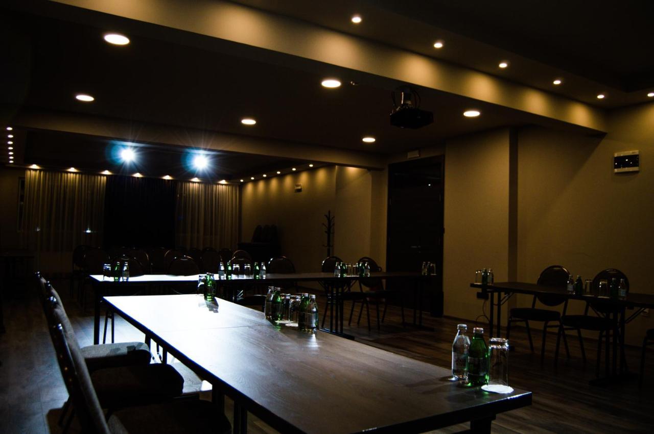 Hotel Ub Business & Wellness Ub Экстерьер фото