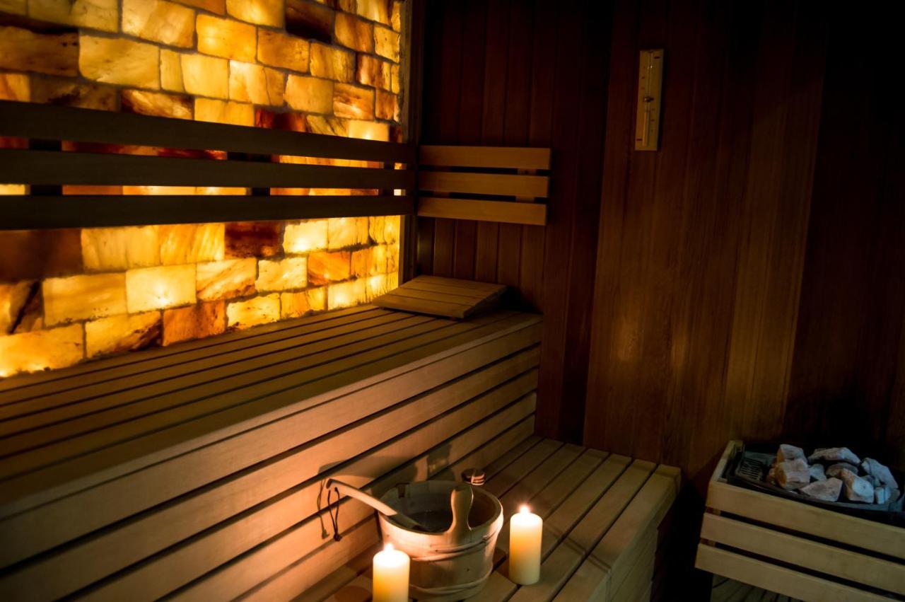 Hotel Ub Business & Wellness Ub Экстерьер фото